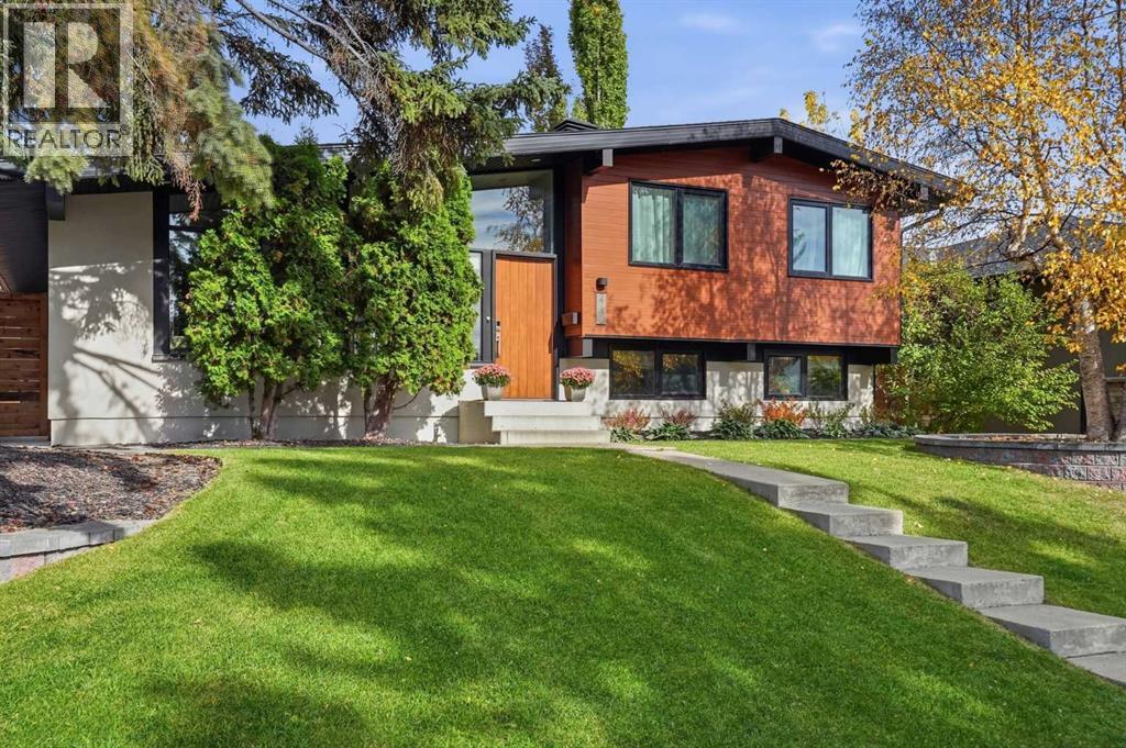 2740 Lionel Crescent SW, Lakeview
