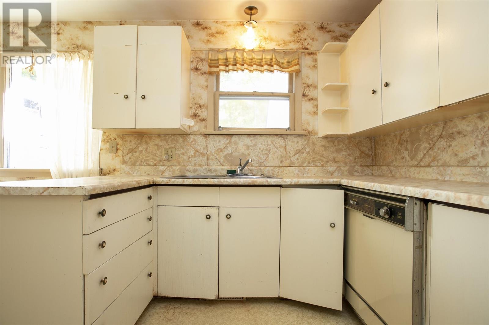 119 Parkdale DR - 28
