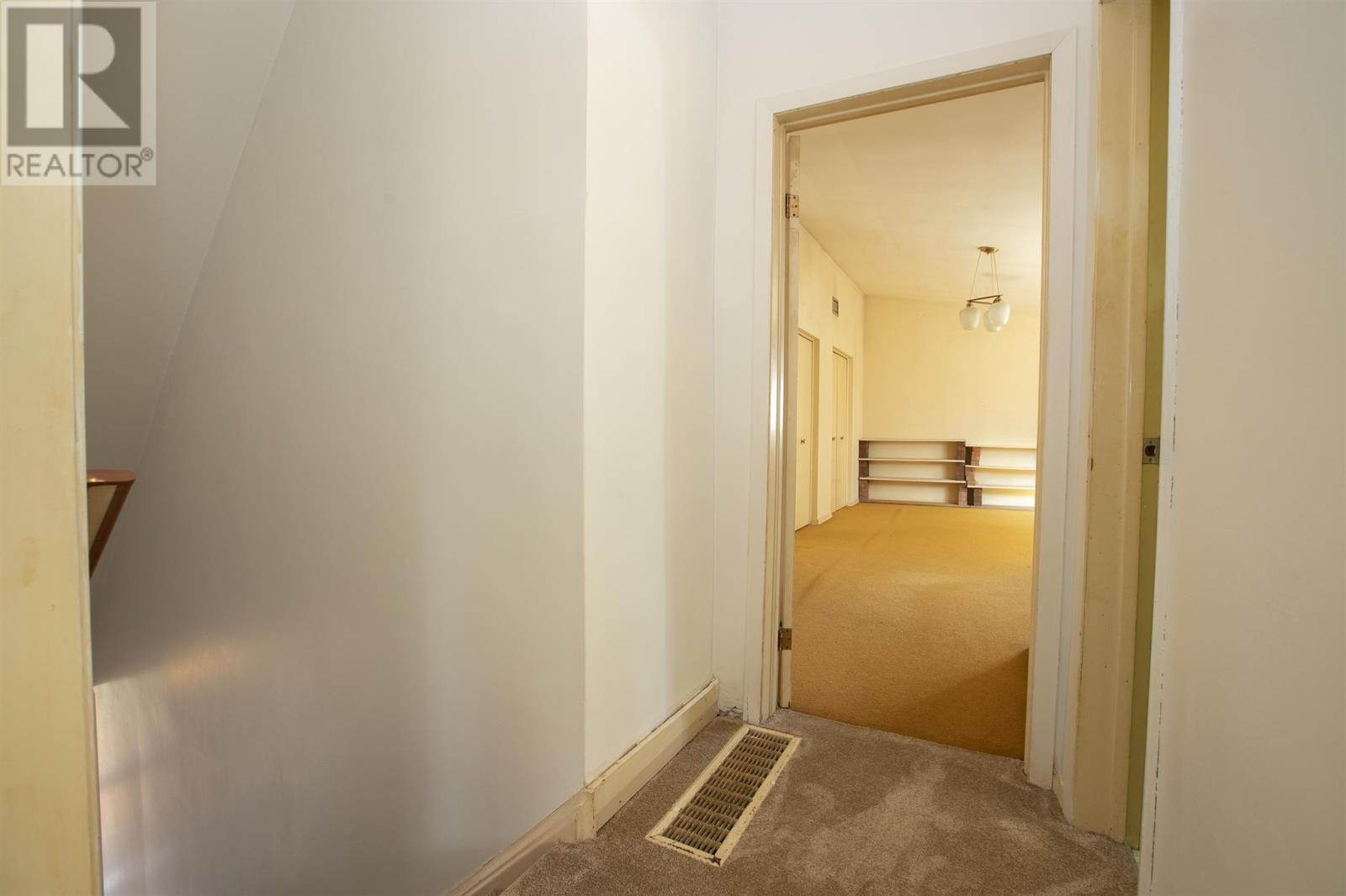 119 Parkdale DR - 32