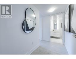809 - 1 Yorkville Avenue, Toronto, ON M4W0B1 Photo 18