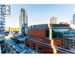 809 - 1 Yorkville Avenue, Toronto, ON M4W0B1 Photo 29