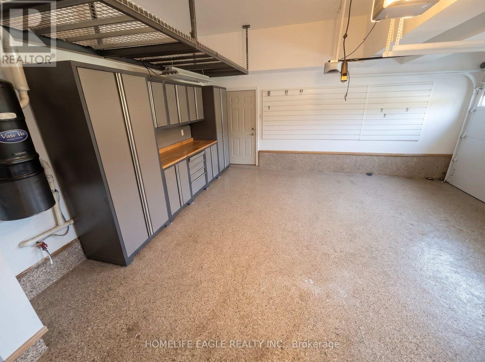 82 ROBERSON DRIVE - 41