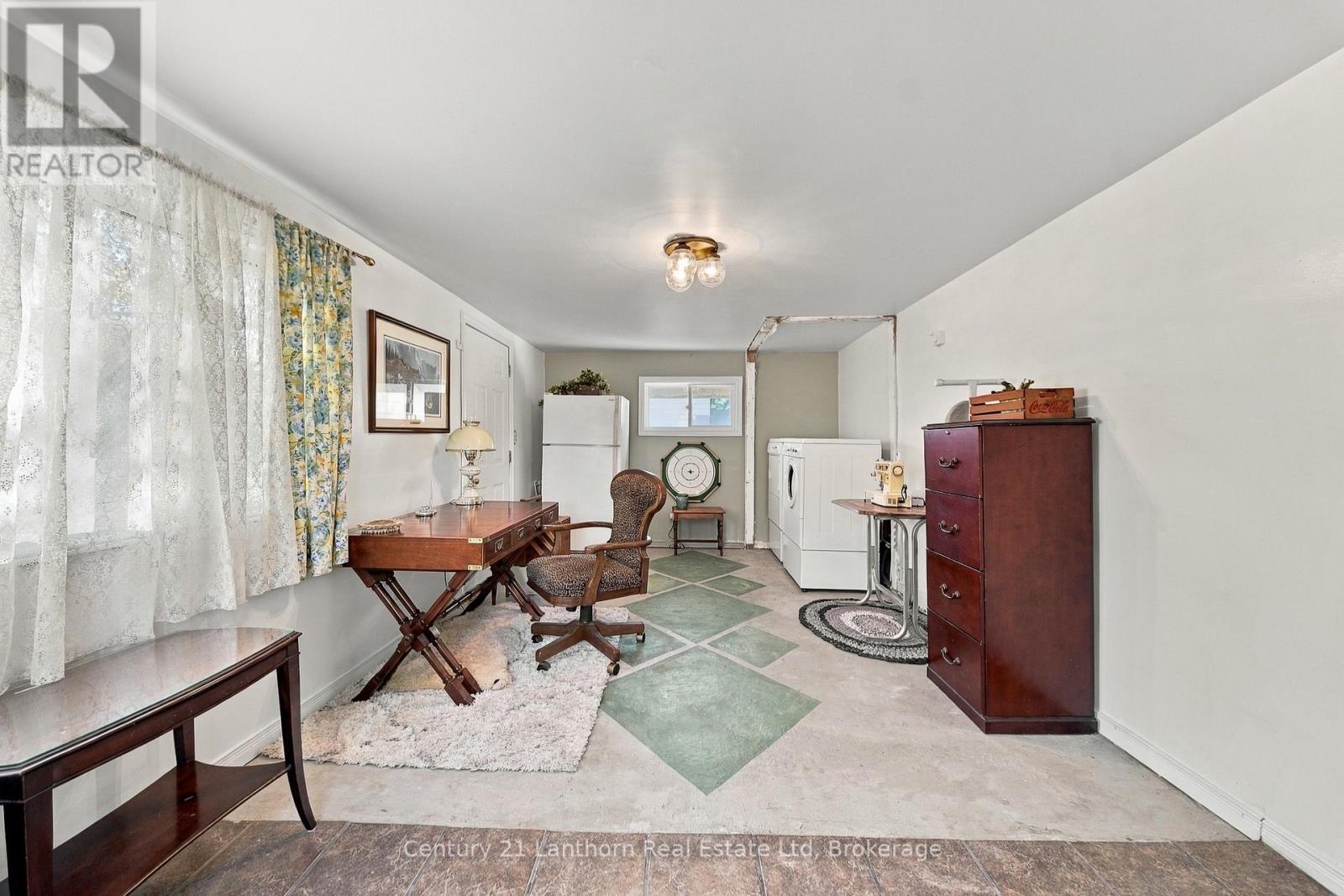 382 Front Street, Quinte West, ON photo 20