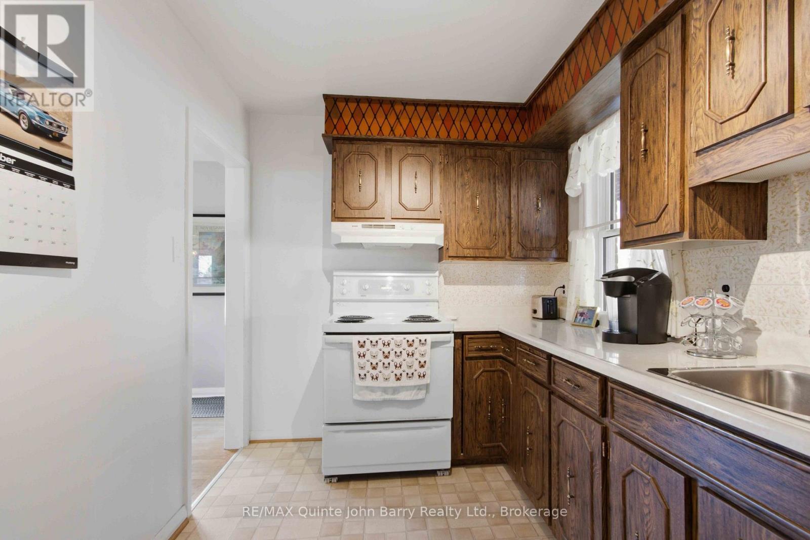 47 Fourth Avenue, Quinte West, ON photo 11
