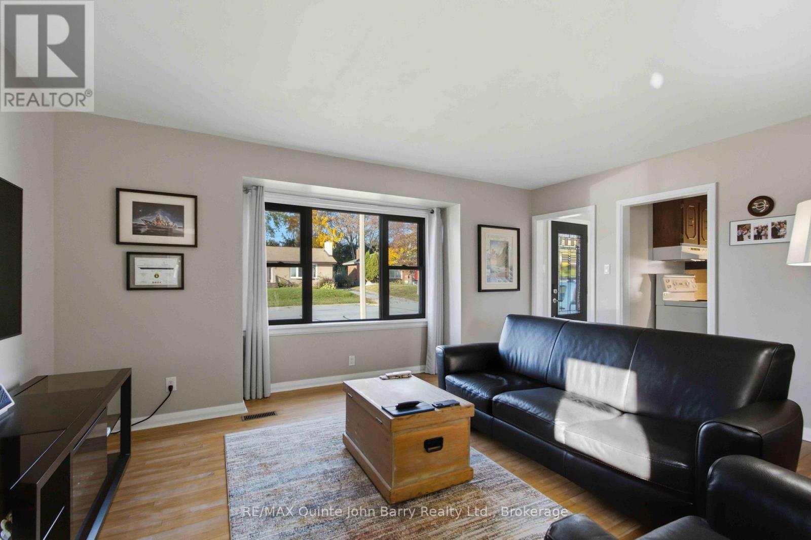 47 Fourth Avenue, Quinte West, ON photo 7