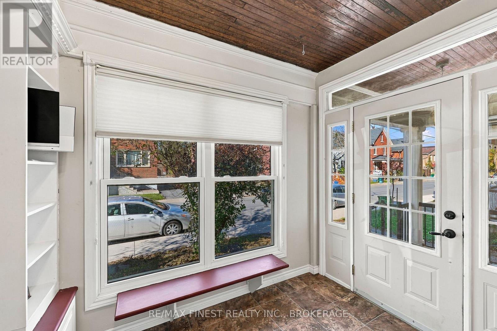 463 VICTORIA photo 5