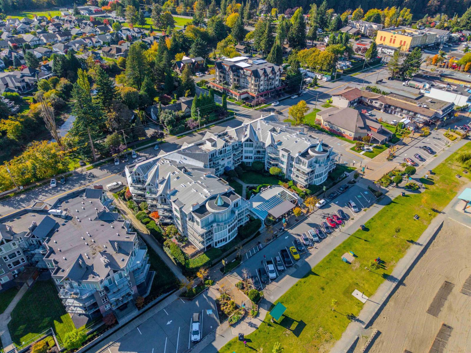 412 328 ESPLANADE AVENUE, Harrison Hot Springs, Harrison Hot Springs - Image 1