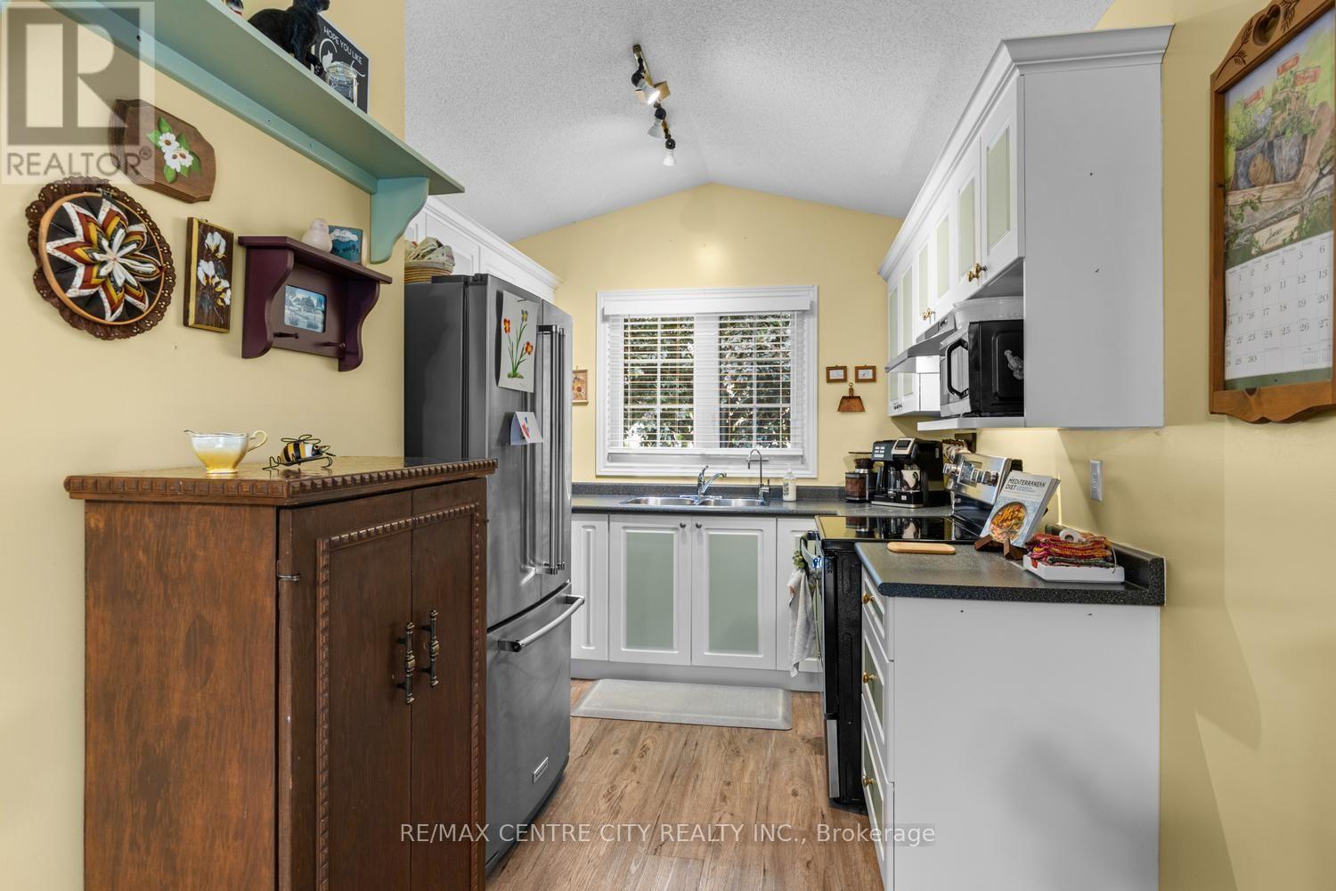 463 EXMOUTH CIRCLE - 12