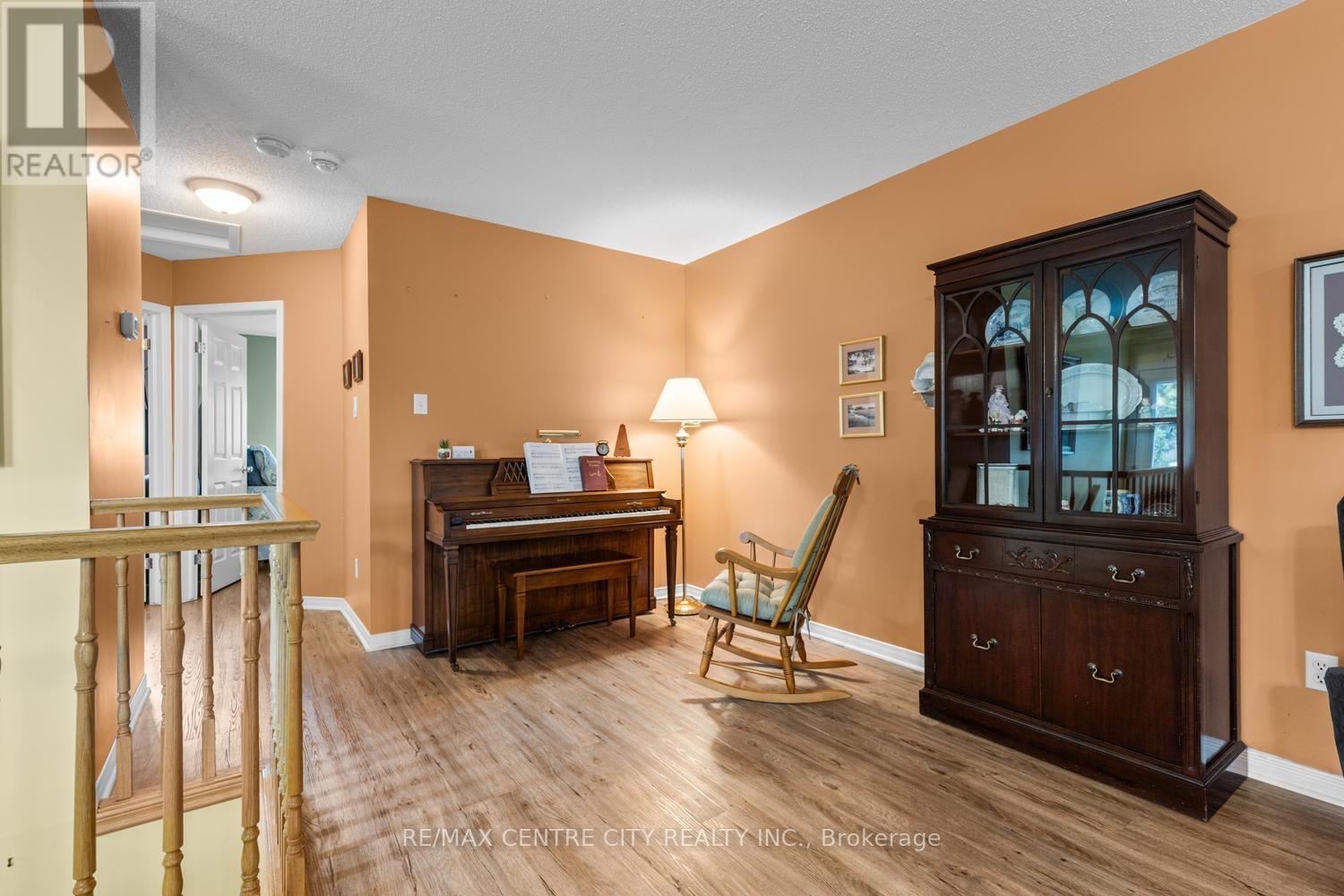 463 EXMOUTH CIRCLE - 9