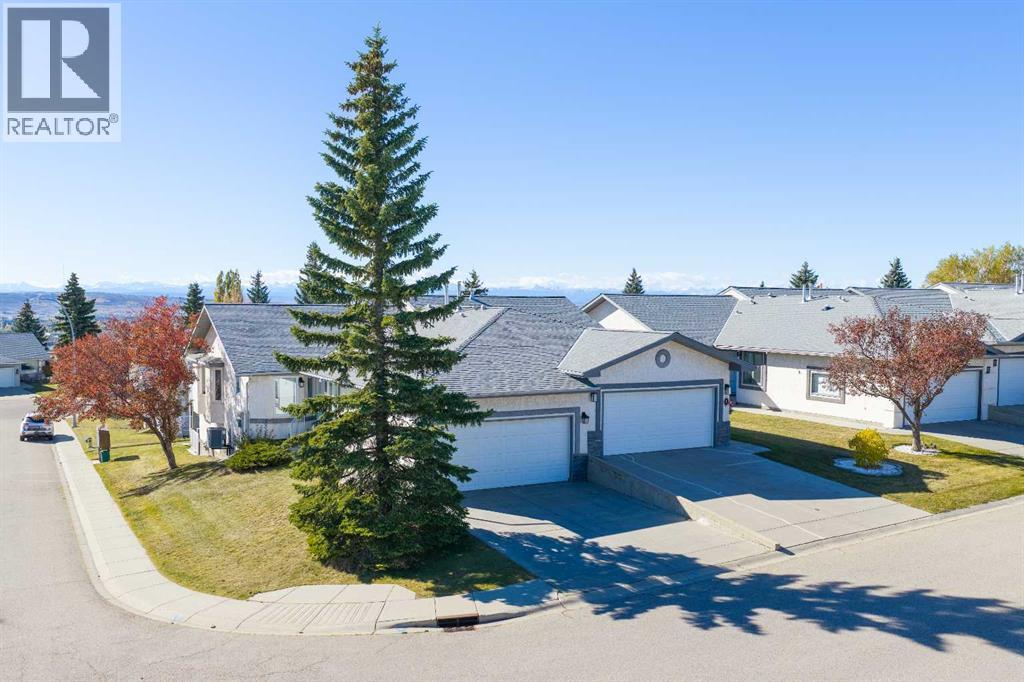 Photo of 4 ARBOUR CLIFF Court NW, Calgary
