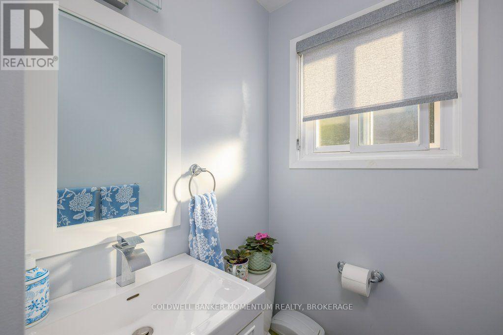 570 LAKE STREET N - 20