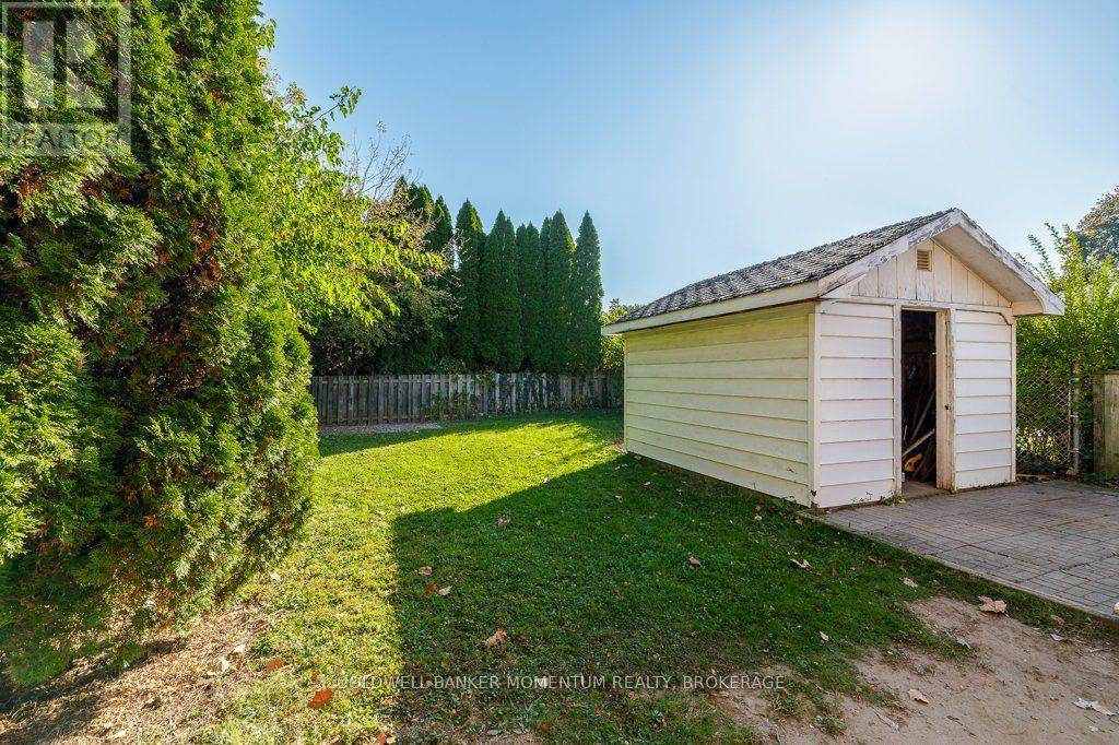 570 LAKE STREET N - 22