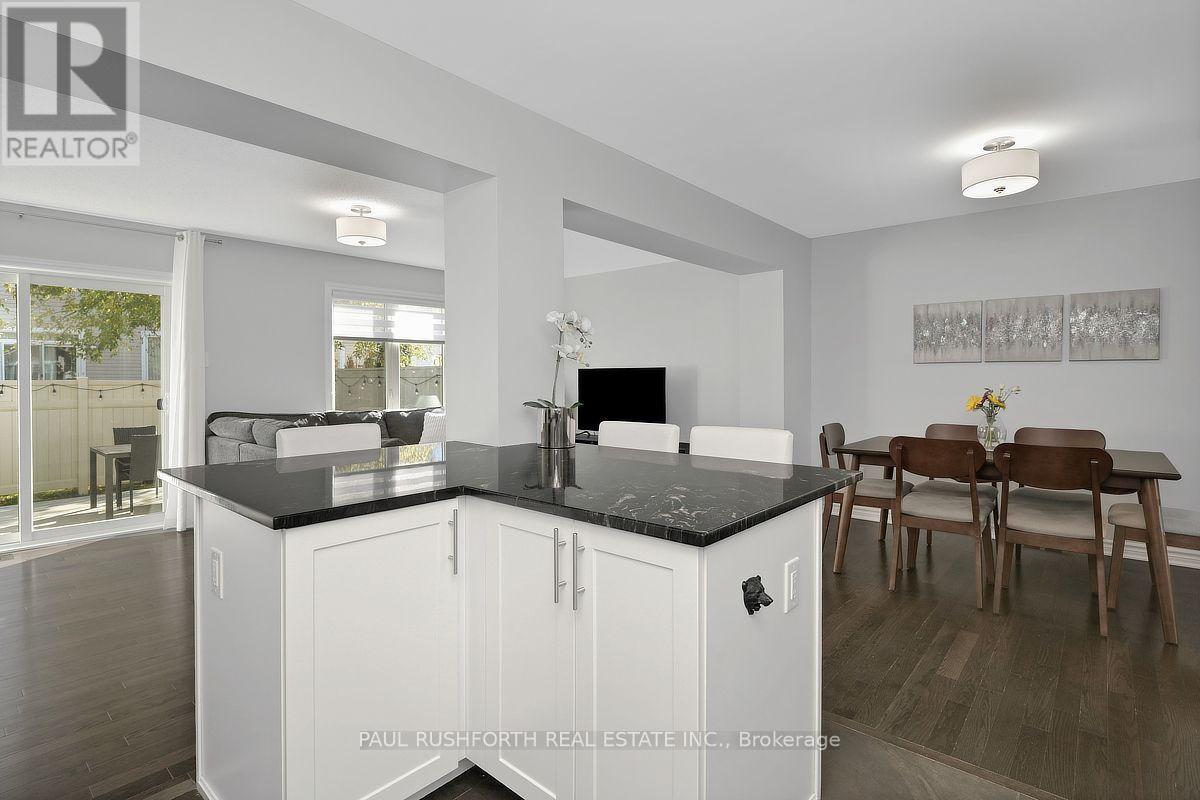 Kitchen / Dining Area