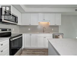 Living room - 118 Gravel Ridge Trail Unit# E13, Kitchener, ON N2E0B8 Photo 7