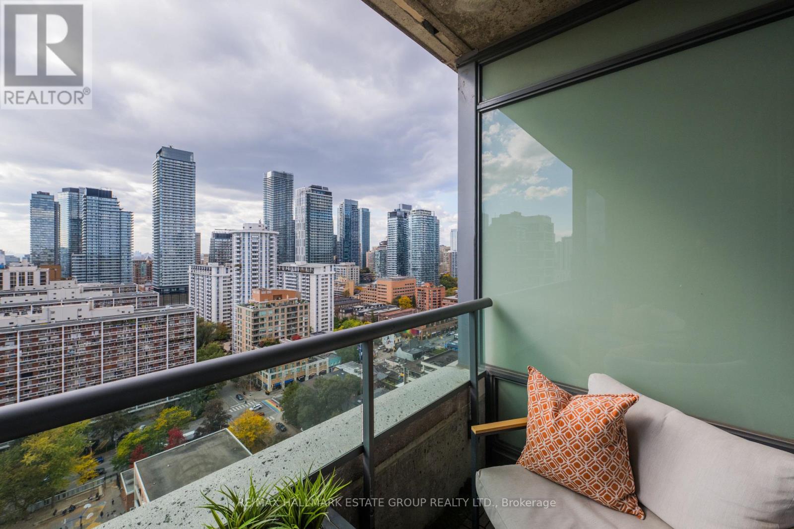 2201- 285 Mutual Street, Toronto, ON photo 35