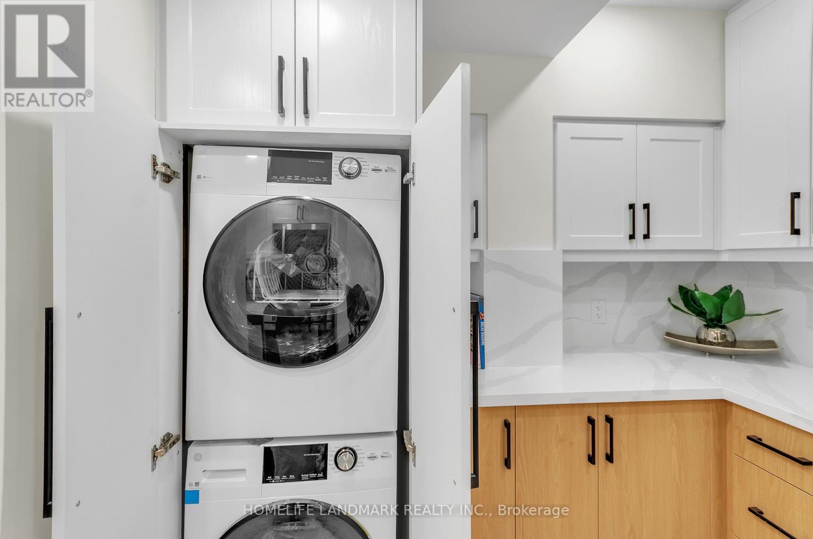 26 Queensdale Avenue, Toronto, ON photo 15