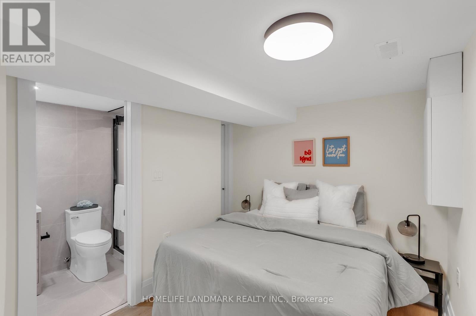 26 QUEENSDALE AVENUE - 19