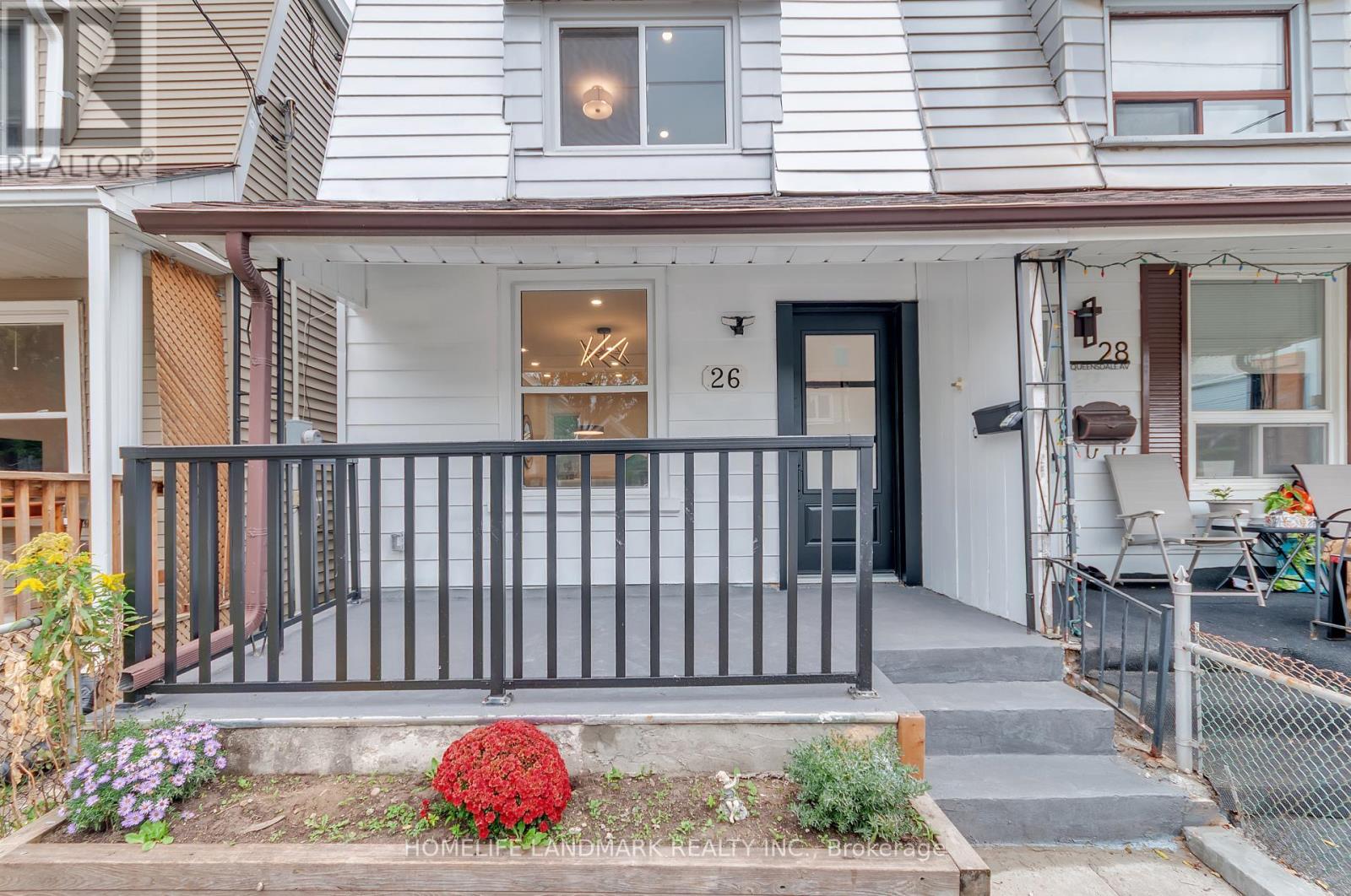 26 Queensdale Avenue, Toronto, ON photo 2
