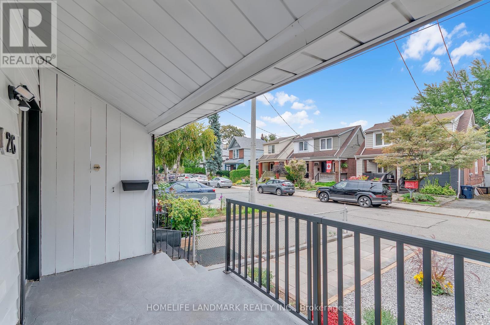 26 Queensdale Avenue, Toronto, ON photo 3