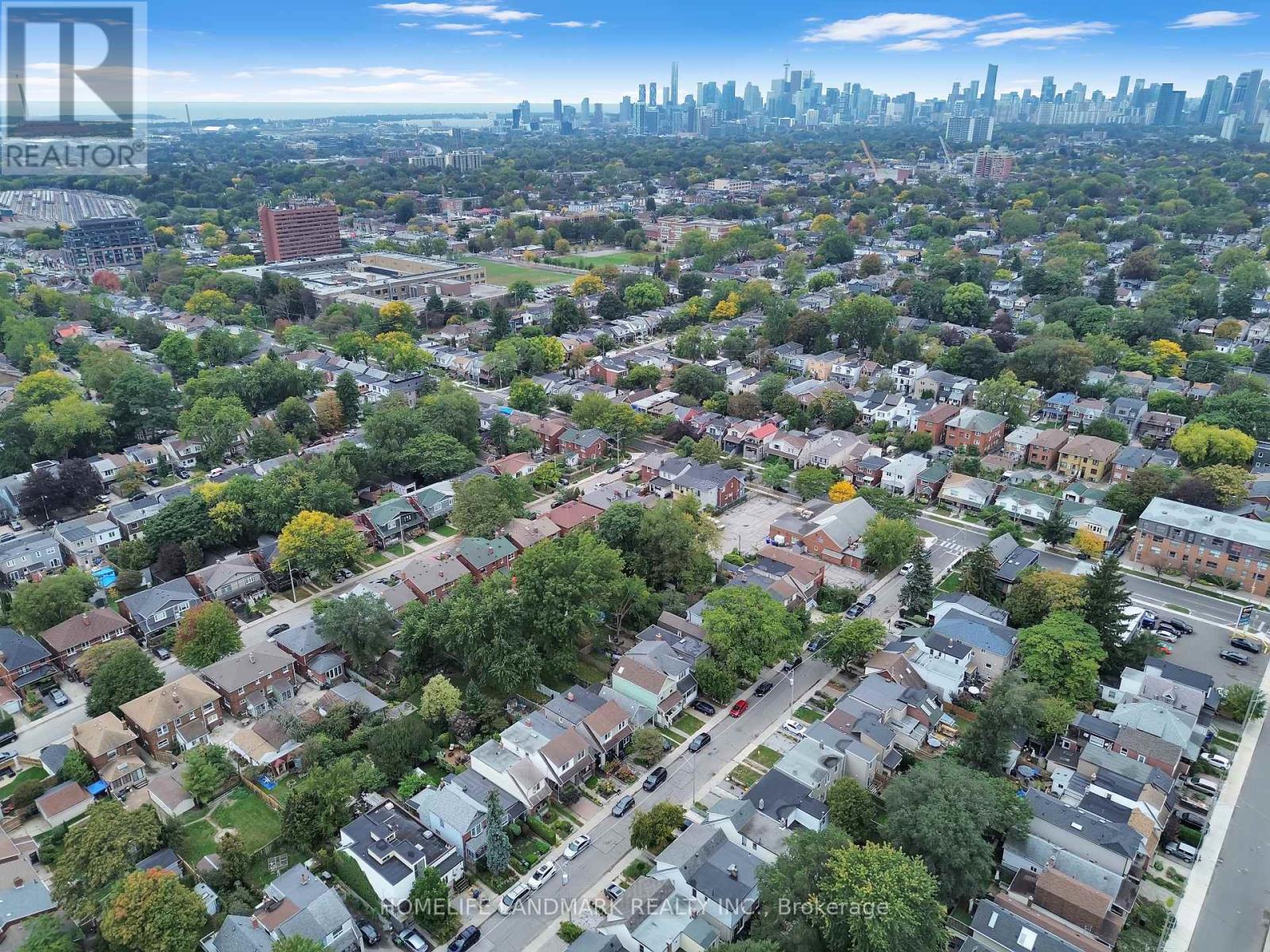 26 QUEENSDALE AVENUE - 44