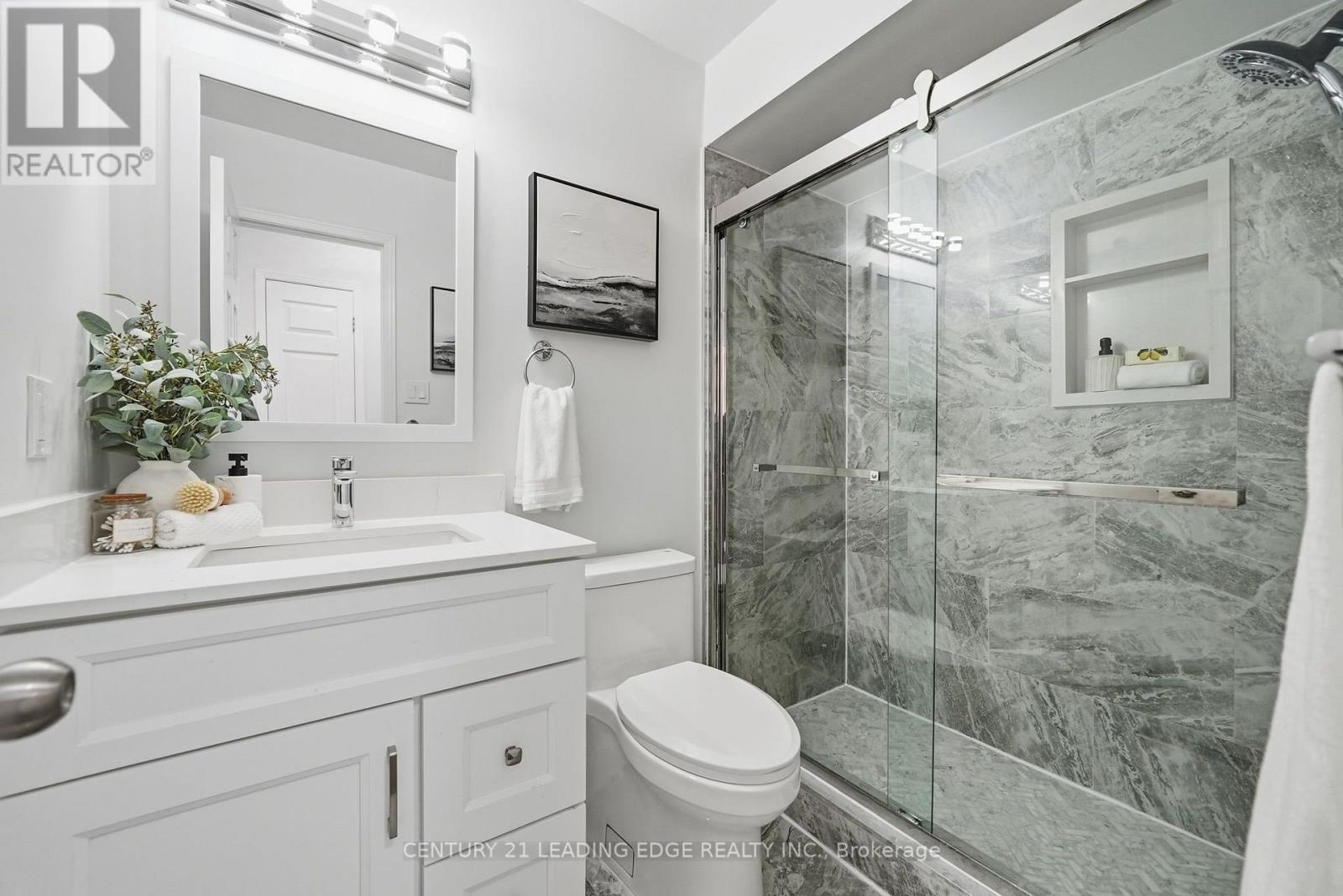 1732 Silver Maple Drive, Pickering, ON photo 33