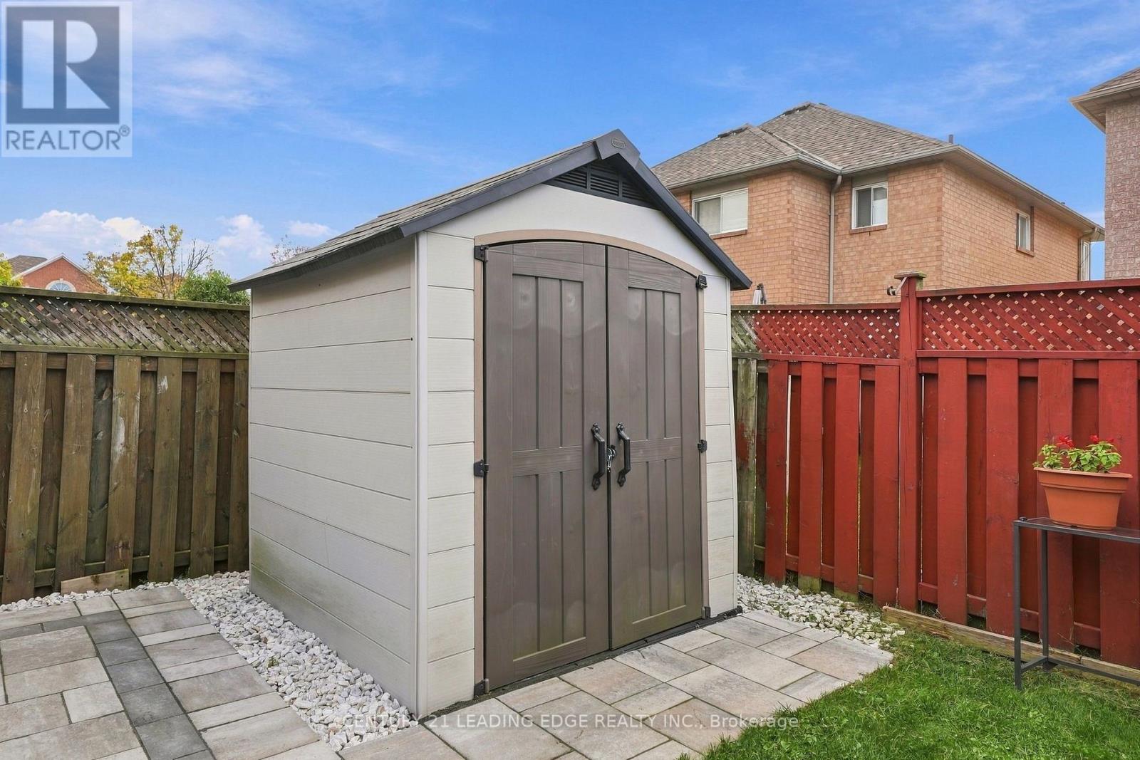 1732 Silver Maple Drive, Pickering, ON photo 46