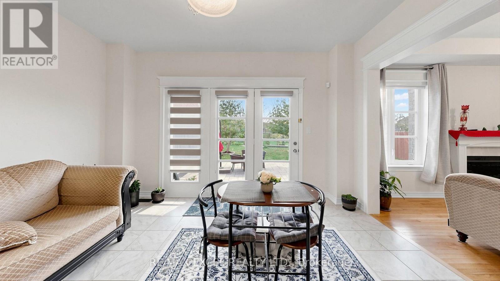 7 Sundew Lane, Richmond Hill, ON photo 11