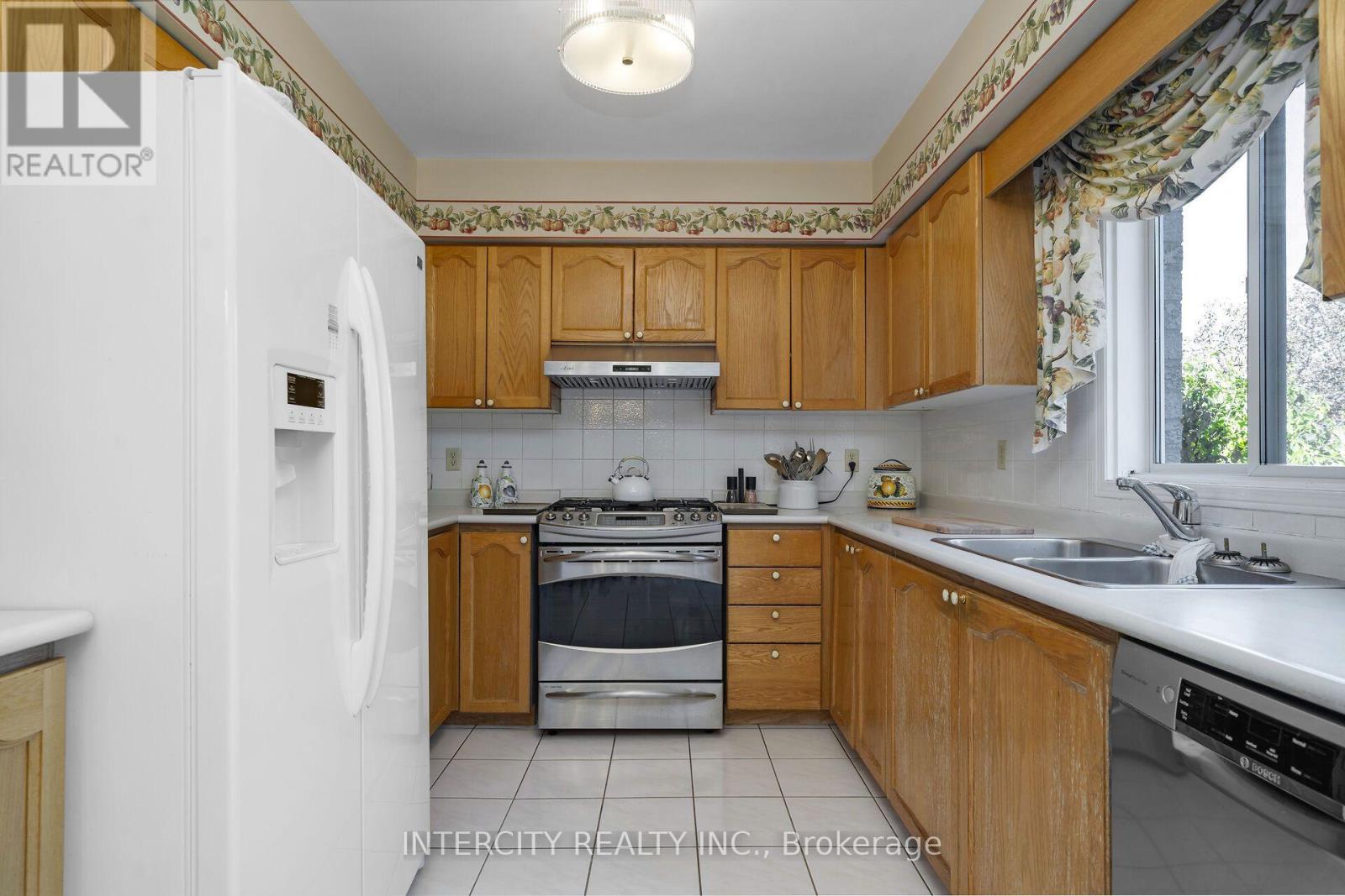 35 Avro Road, Vaughan, ON photo 12