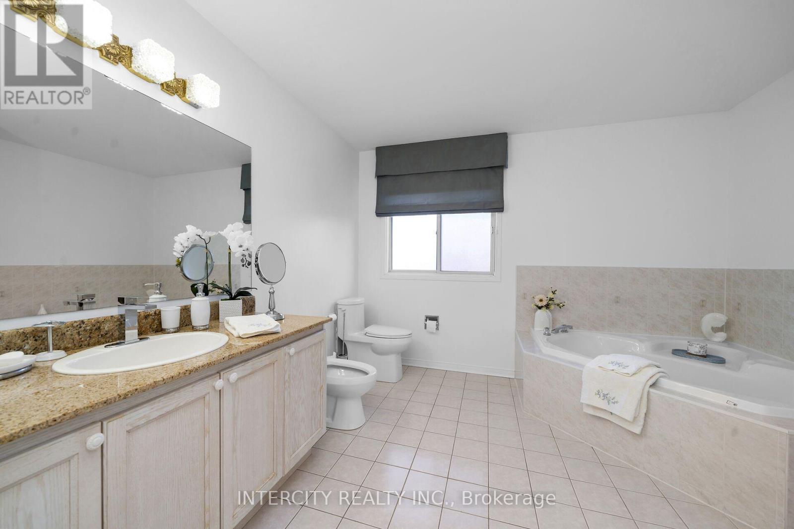 35 Avro Road, Vaughan, ON photo 23