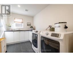207 Sutherland Street S, Clearview, ON L0M1S0 Photo 25