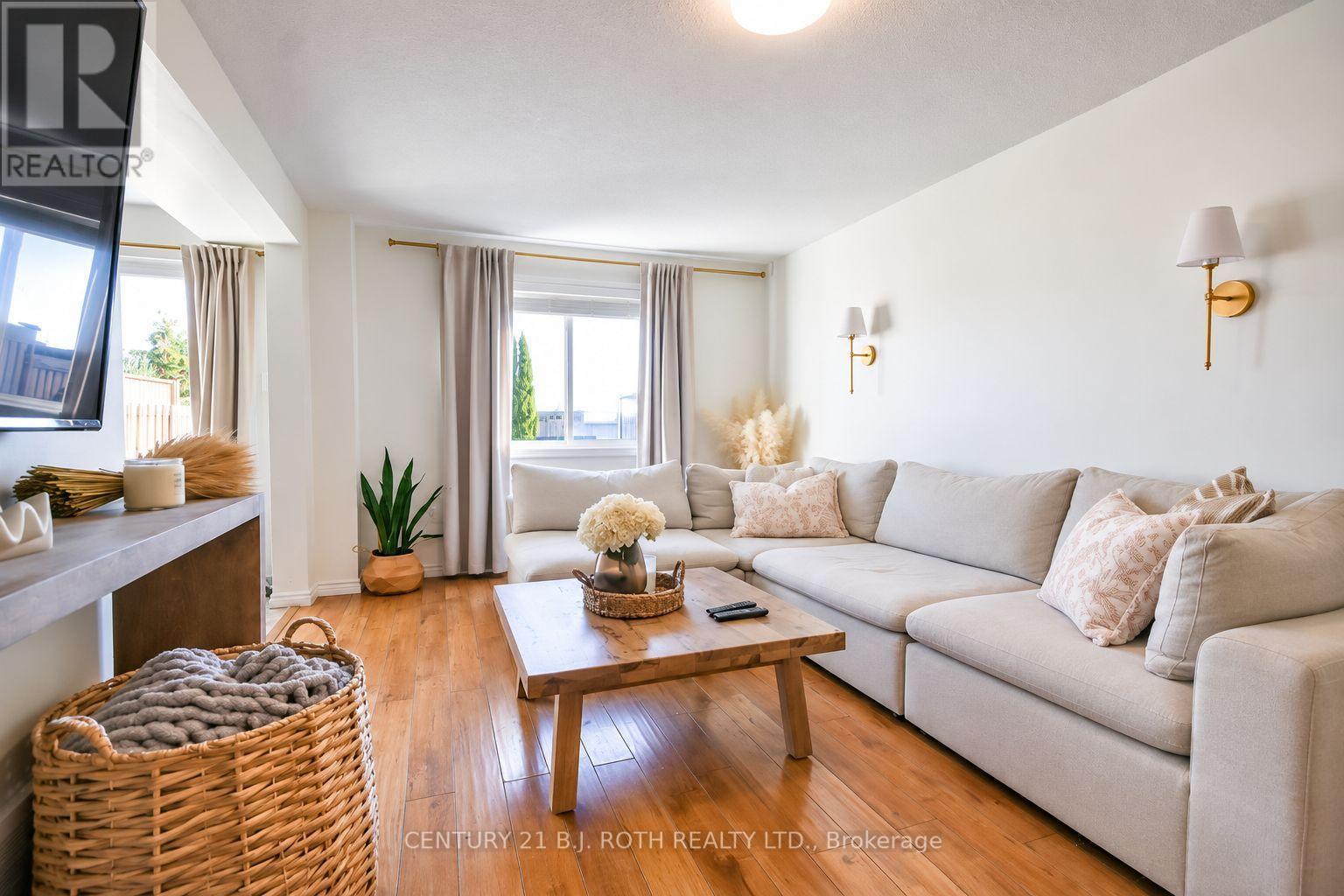 41 Goodwin Drive, Barrie photo 2