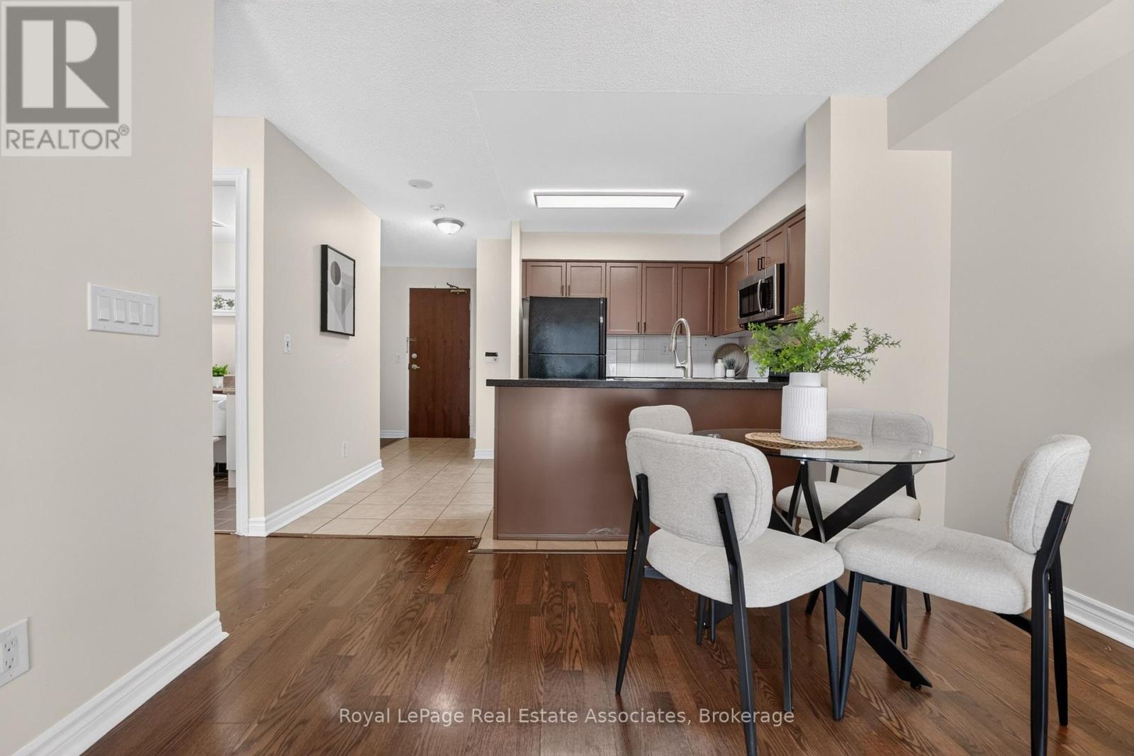 1804- 5 Michael Power Place, Toronto, ON photo 13