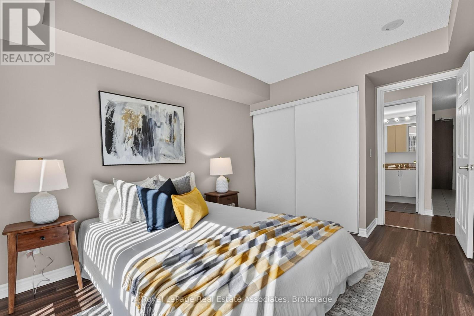 1804- 5 Michael Power Place, Toronto, ON photo 15