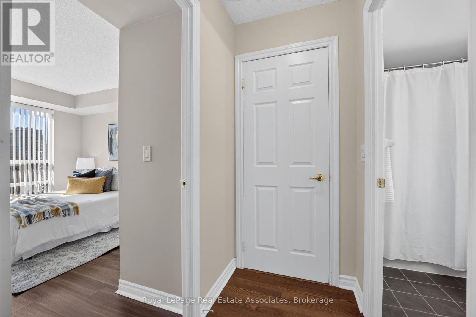 1804- 5 Michael Power Place, Toronto, ON photo 17