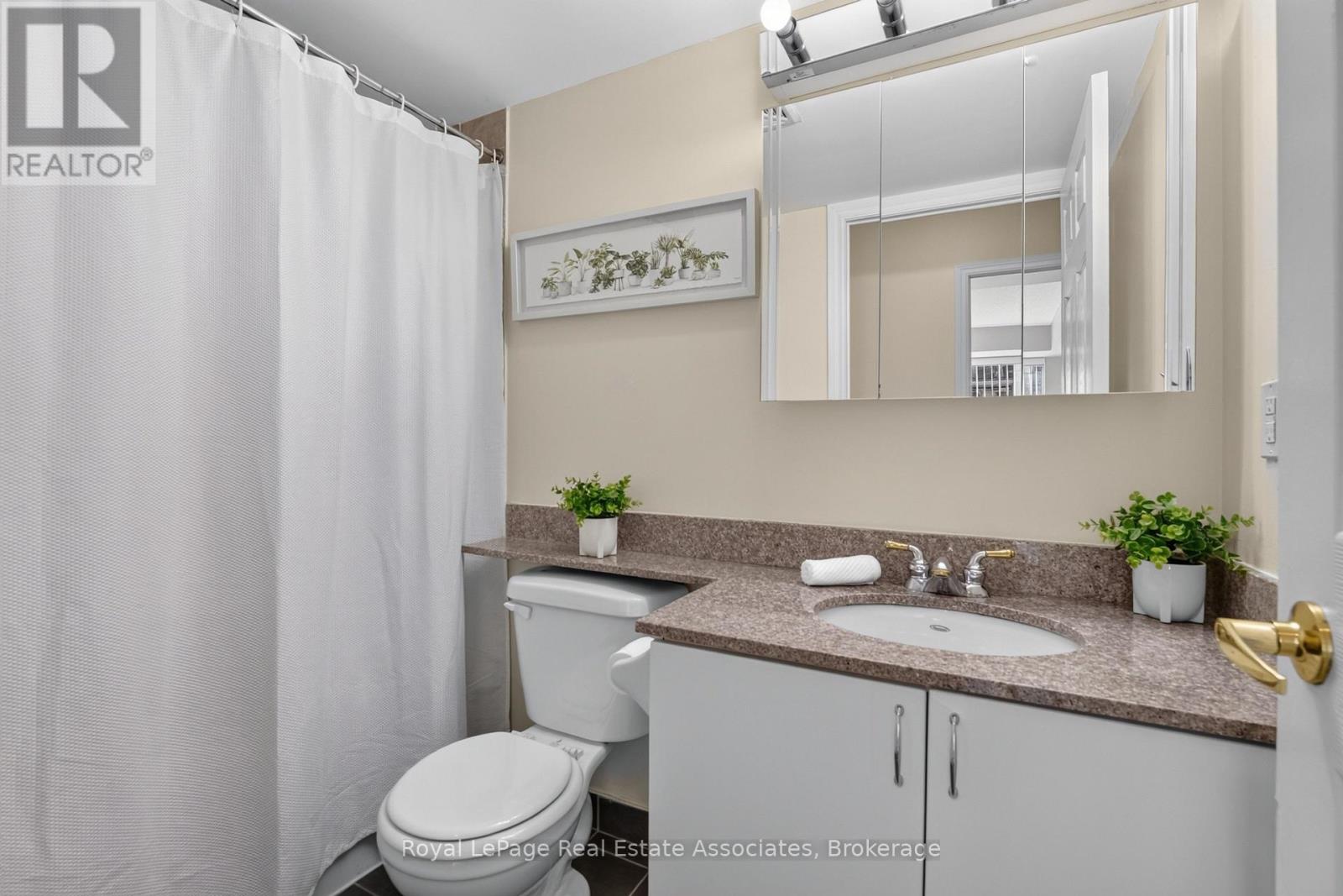 1804- 5 Michael Power Place, Toronto, ON photo 18