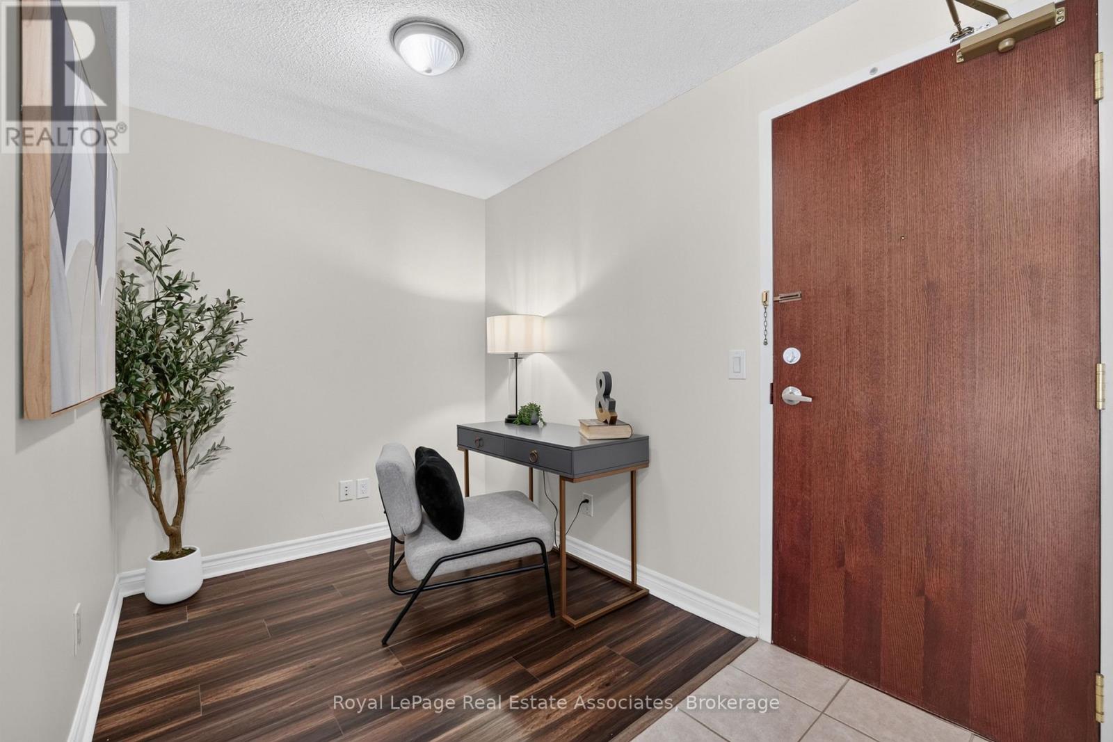 1804- 5 Michael Power Place, Toronto, ON photo 25