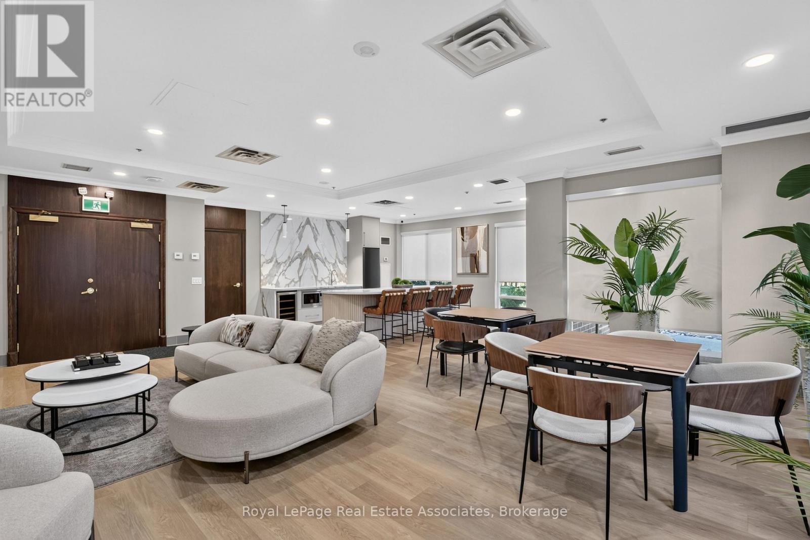 1804- 5 Michael Power Place, Toronto, ON photo 30