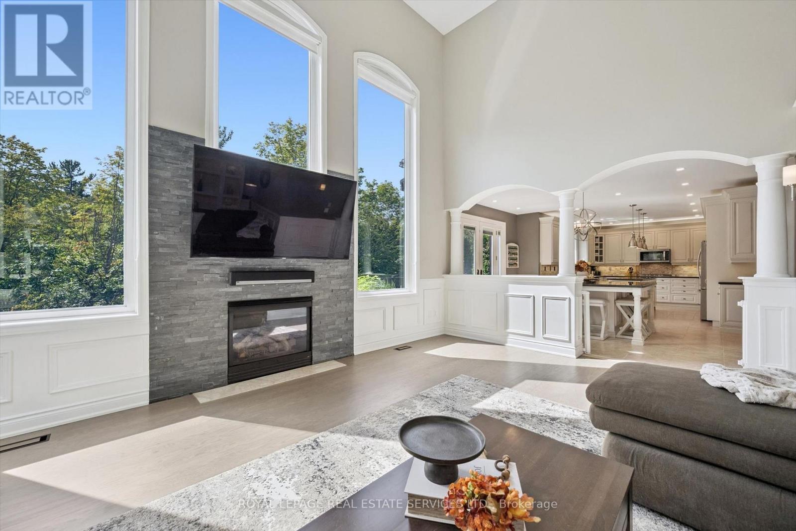 1036 Valley Crest Circle, Oakville, ON photo 10