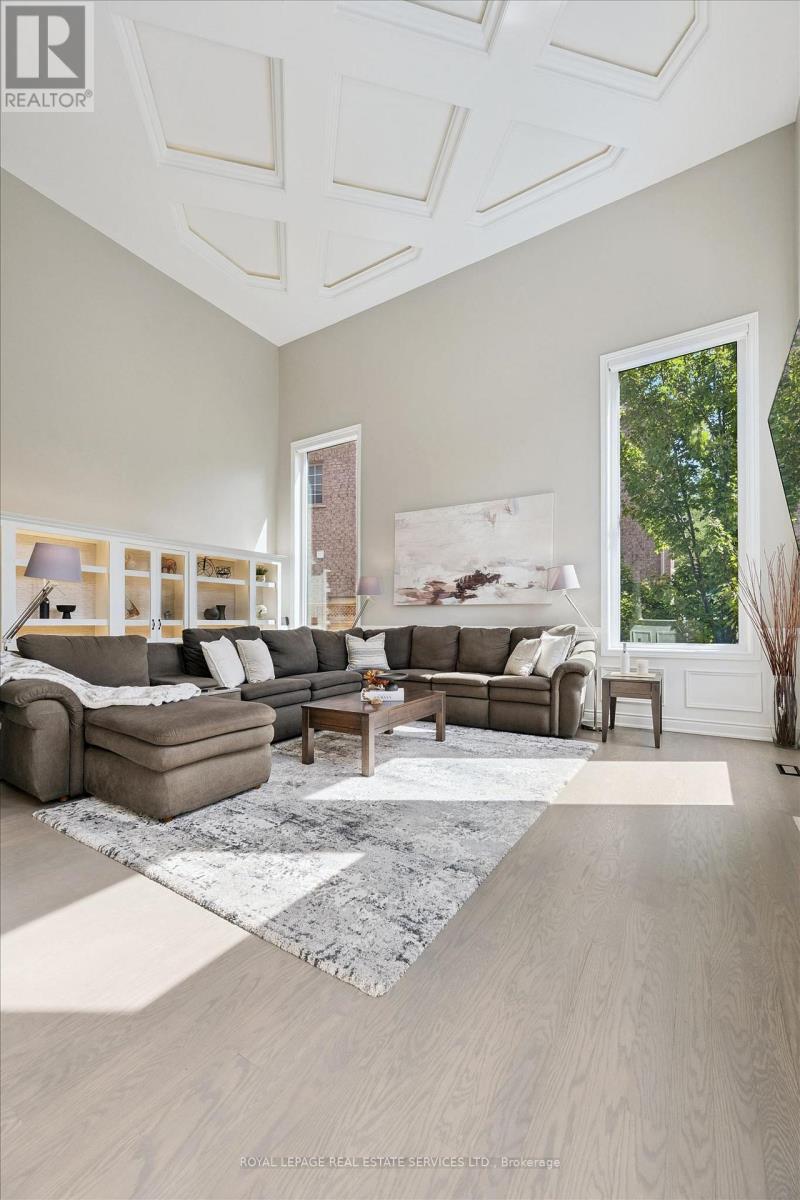 1036 Valley Crest Circle, Oakville, ON photo 11