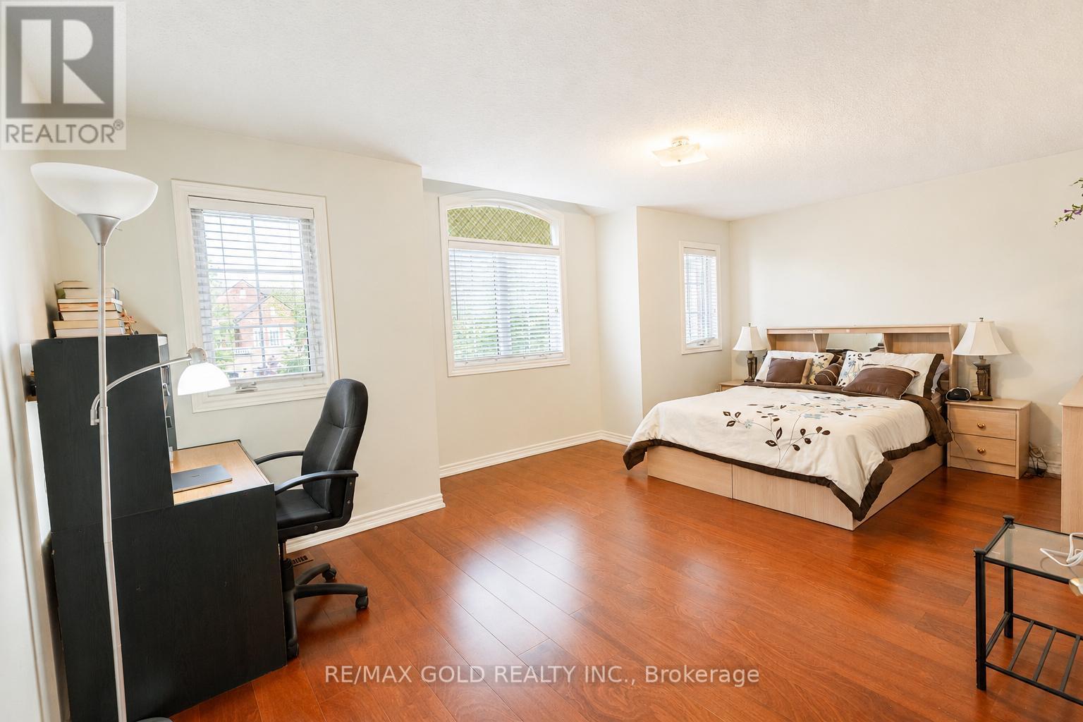 12 Highvalley Circle, Brampton, ON photo 14