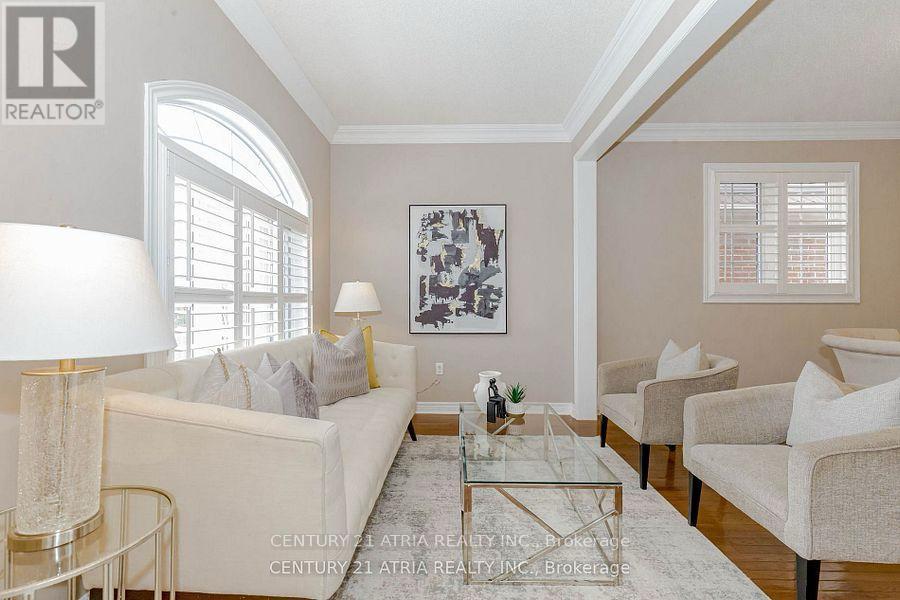 6 Shuter Lane, Brampton, ON photo 4