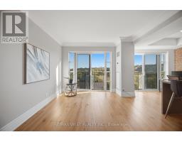 701 - 10 Old York Mills Road, Toronto, ON M2P2G9 Photo 14