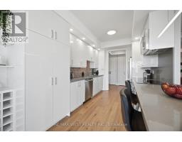 701 - 10 Old York Mills Road, Toronto, ON M2P2G9 Photo 16