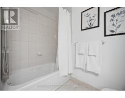 701 - 10 Old York Mills Road, Toronto, ON M2P2G9 Photo 23