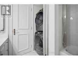 701 - 10 Old York Mills Road, Toronto, ON M2P2G9 Photo 24