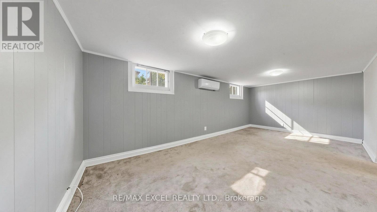 11 HUTTON AVENUE - 30