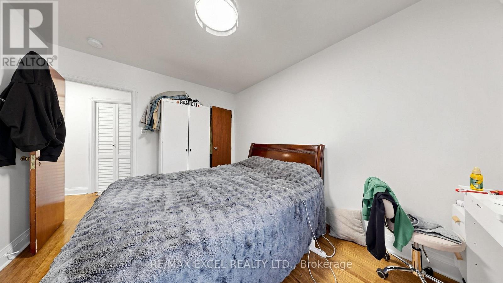 11 HUTTON AVENUE - 18