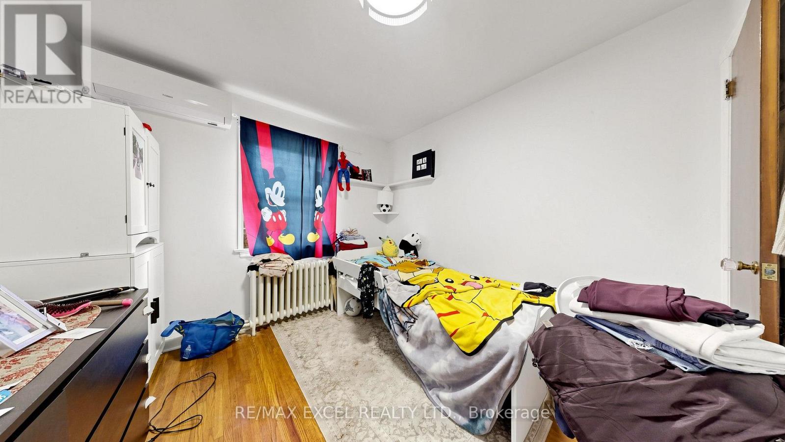 11 HUTTON AVENUE - 22
