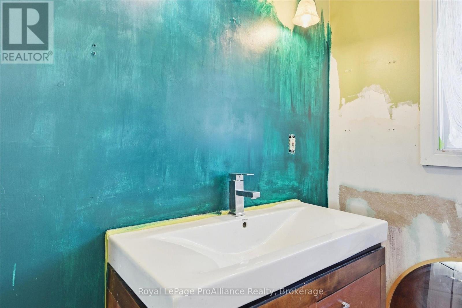 854 BARNARDO AVENUE - 19