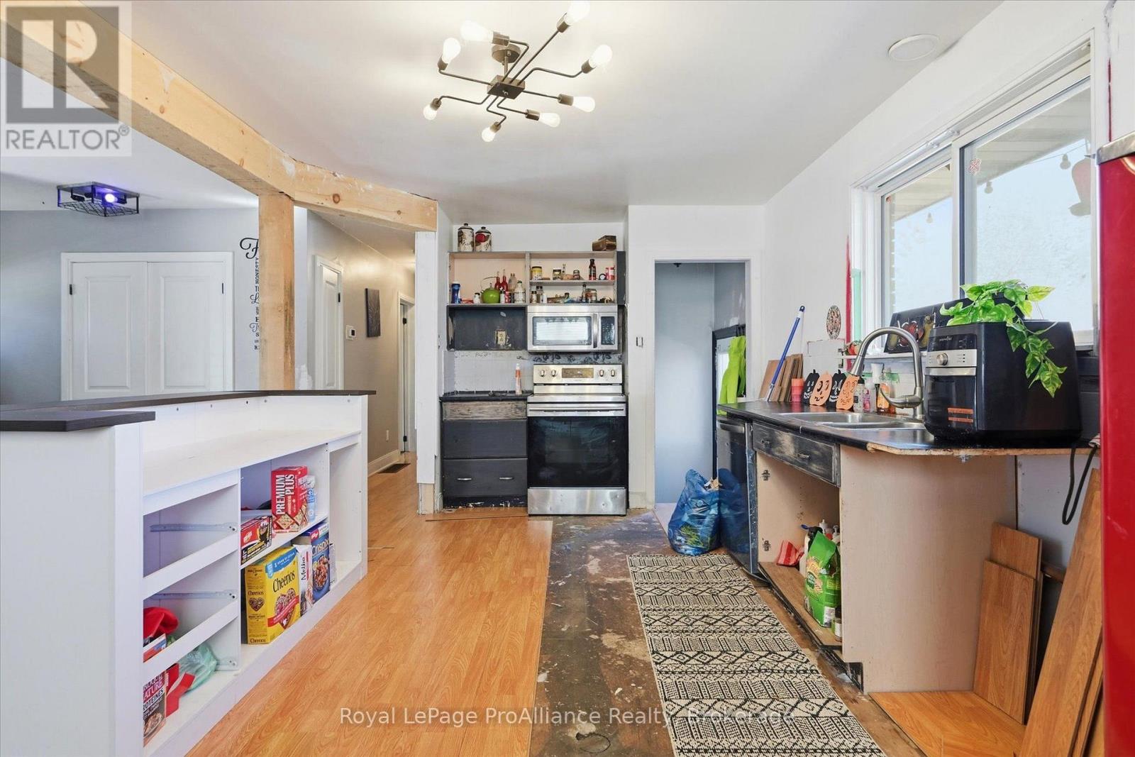 854 BARNARDO AVENUE - 10